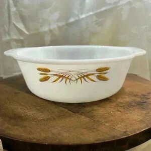 Vintage Fire  King Anchor Hocking Casserole Dish 2Q Mid-century Modern Wheat
